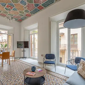 Thyssen Boutique By Caleta Homes Lägenhet