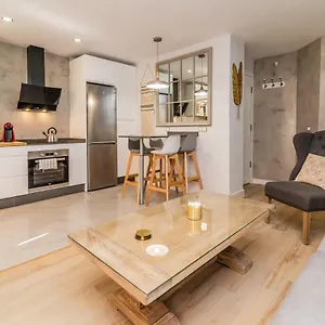 Soho Garden Apartment